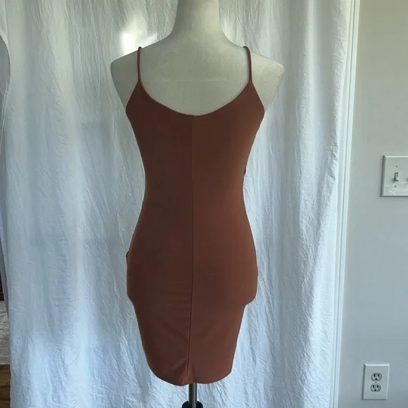Windsor: Bodycon Dress in Cognac: Size S/M - Picture 7 of 7